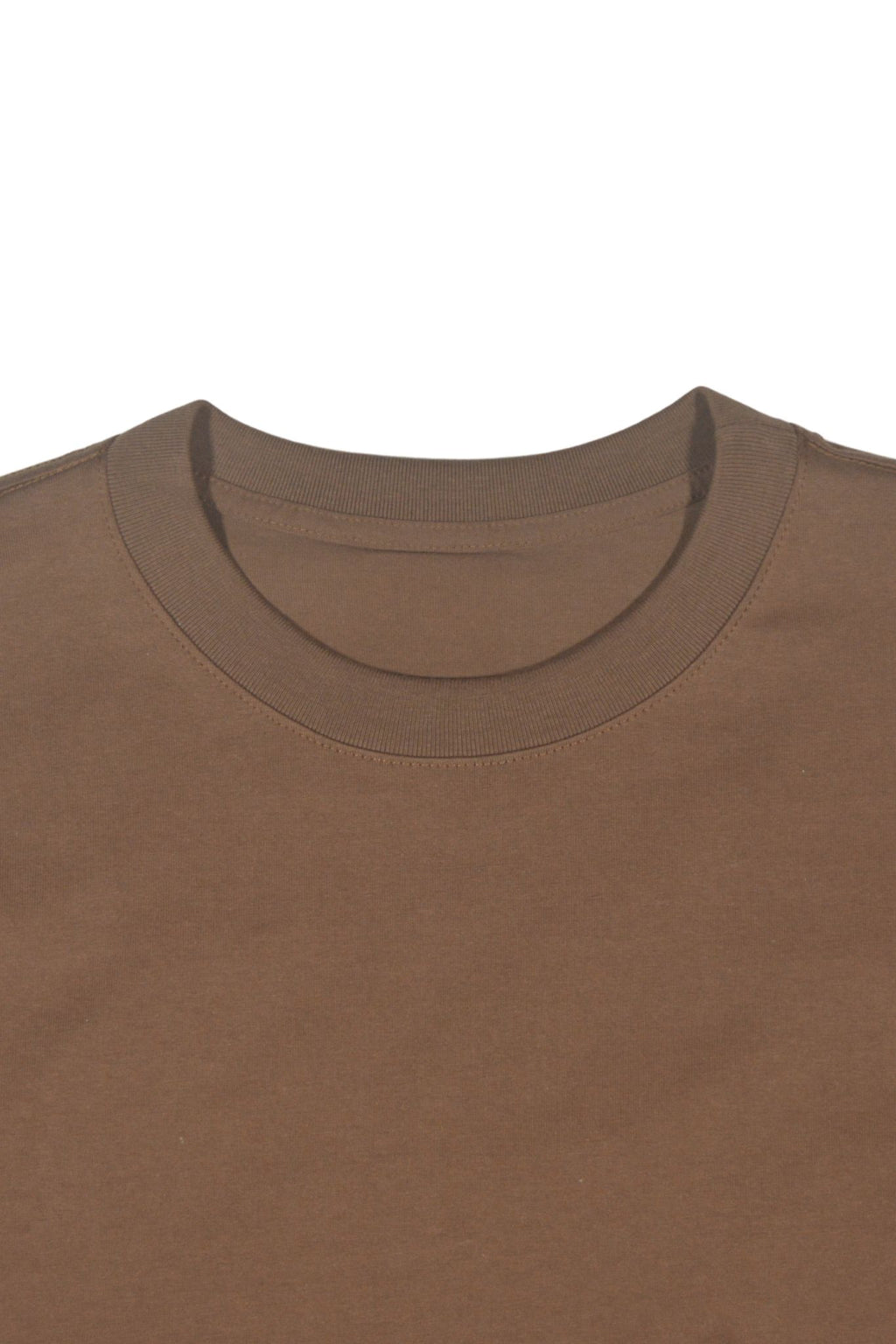 Camiseta Algodón Alto Gramaje Café Cuello en Rib