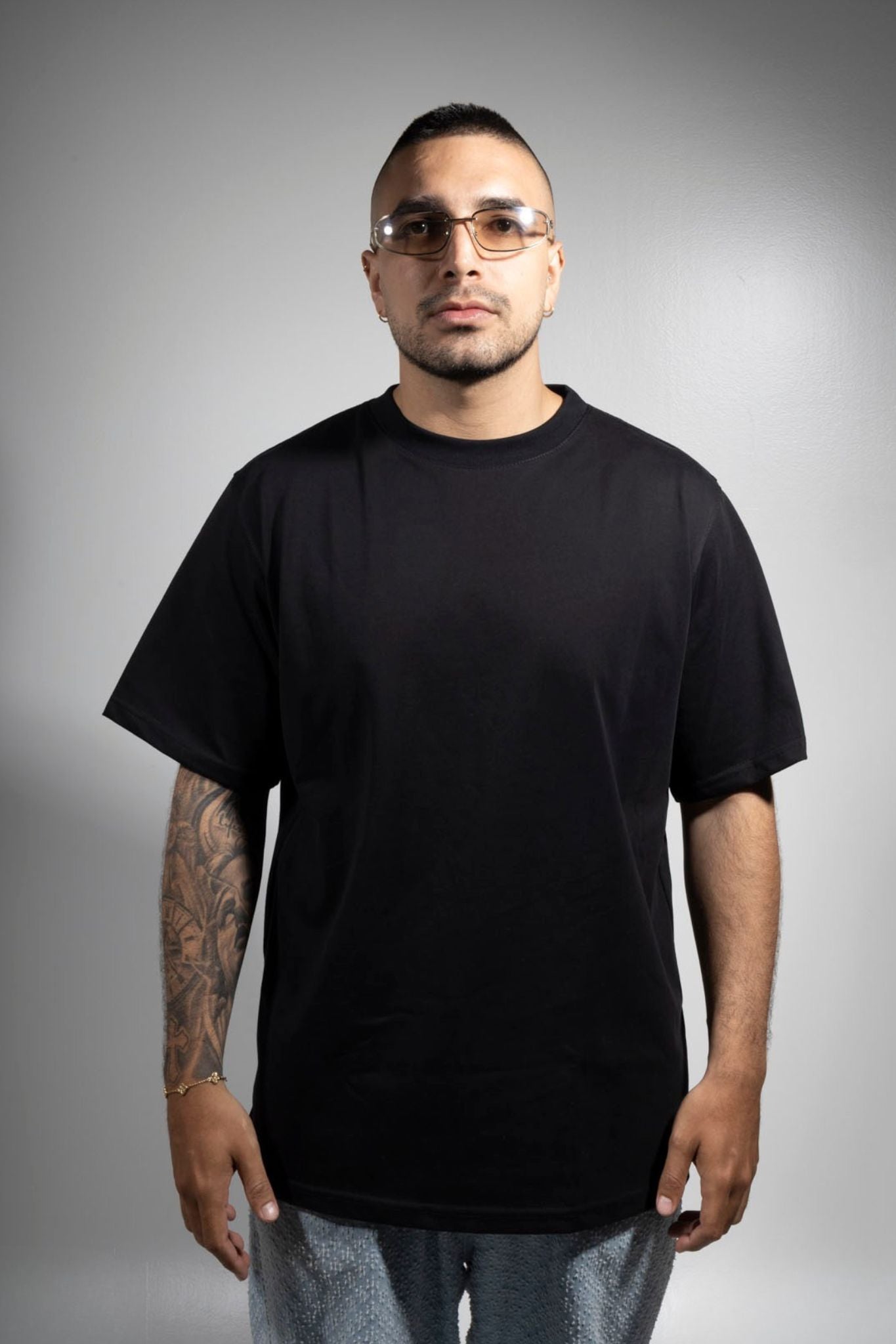 Camiseta Algodón Pesado Negra Semi-Oversize