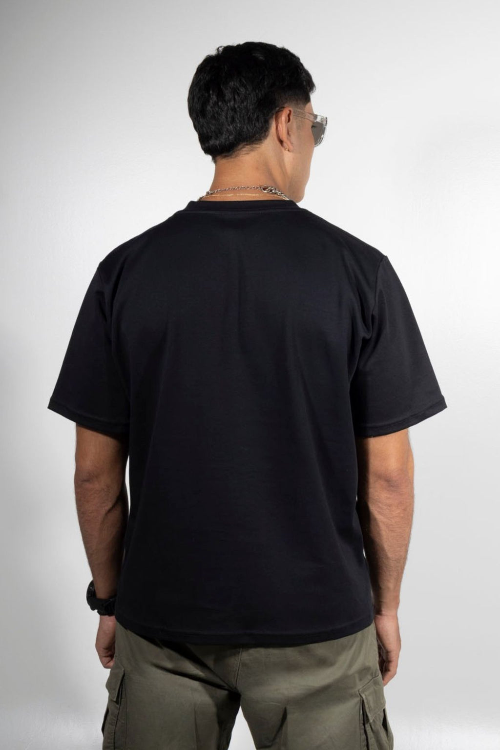 Camiseta Qatar Semi Oversize Negra
