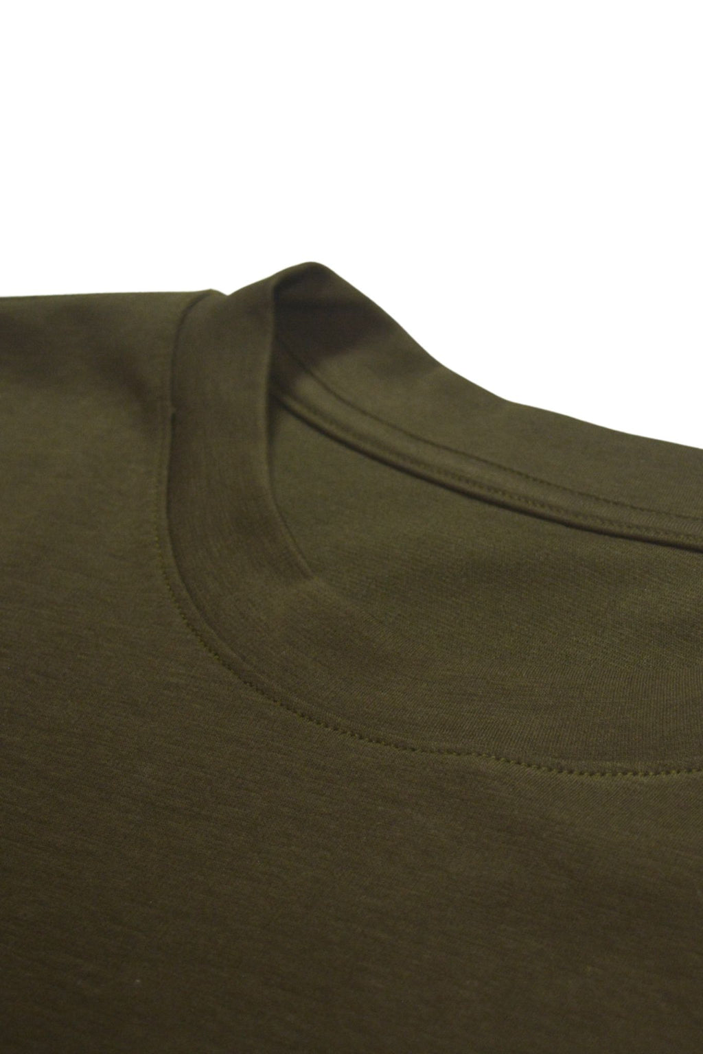 Camiseta Qatar Verde Militar Alto Gramaje Semi Oversize