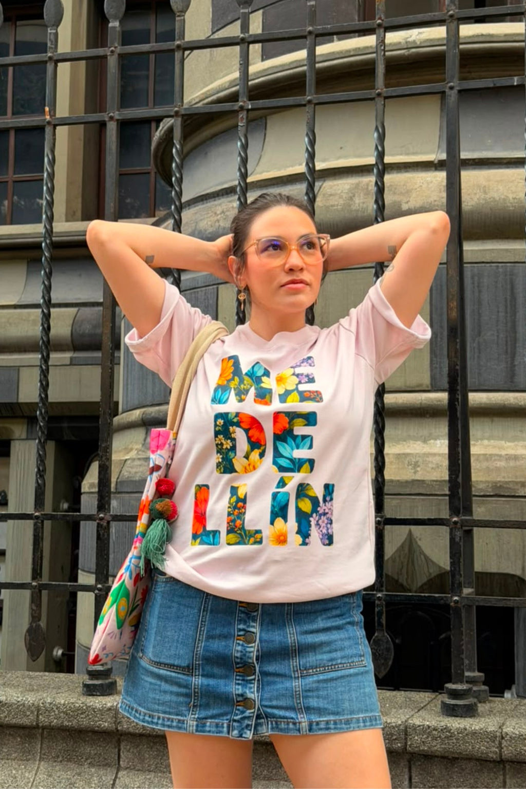 Camiseta Medellín Flores Algodón Peruana Rosado Semi Oversize
